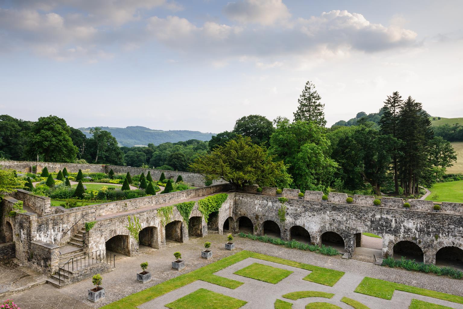 Aberglasney Gardens