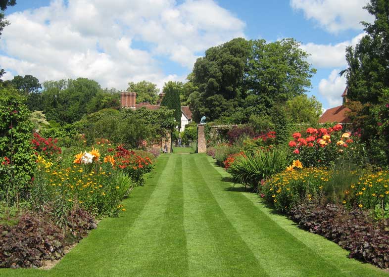 Pashley Manor Gardens