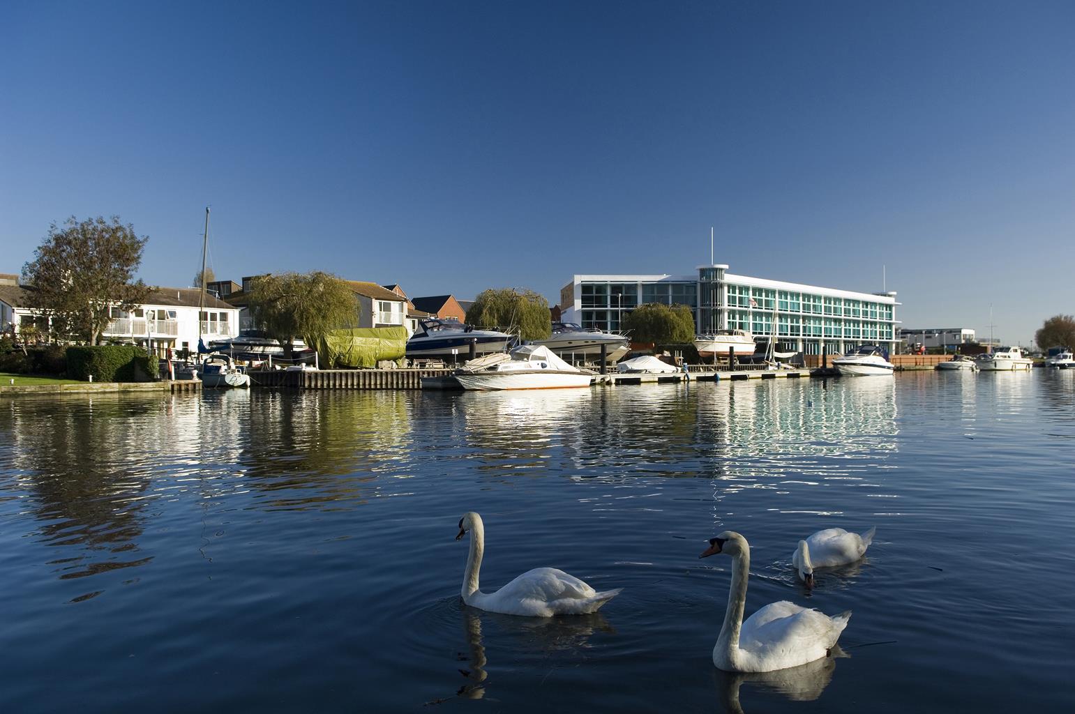 Captain's Club Hotel & Spa