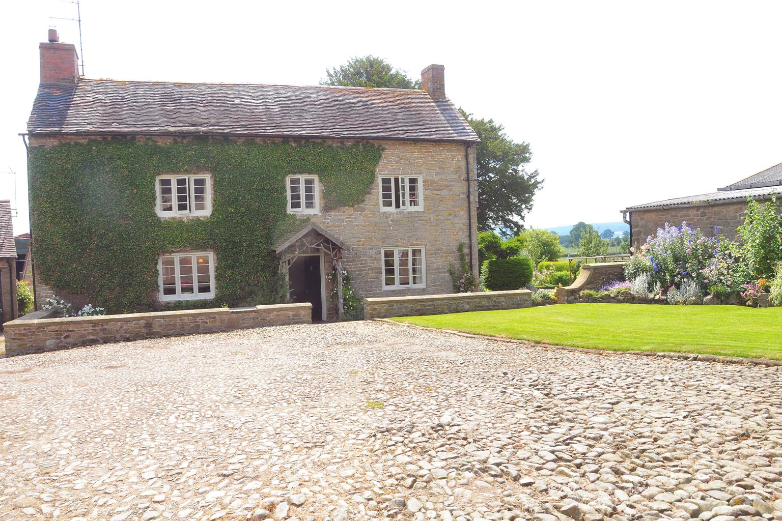 Court Farm Bed and Breakfast
