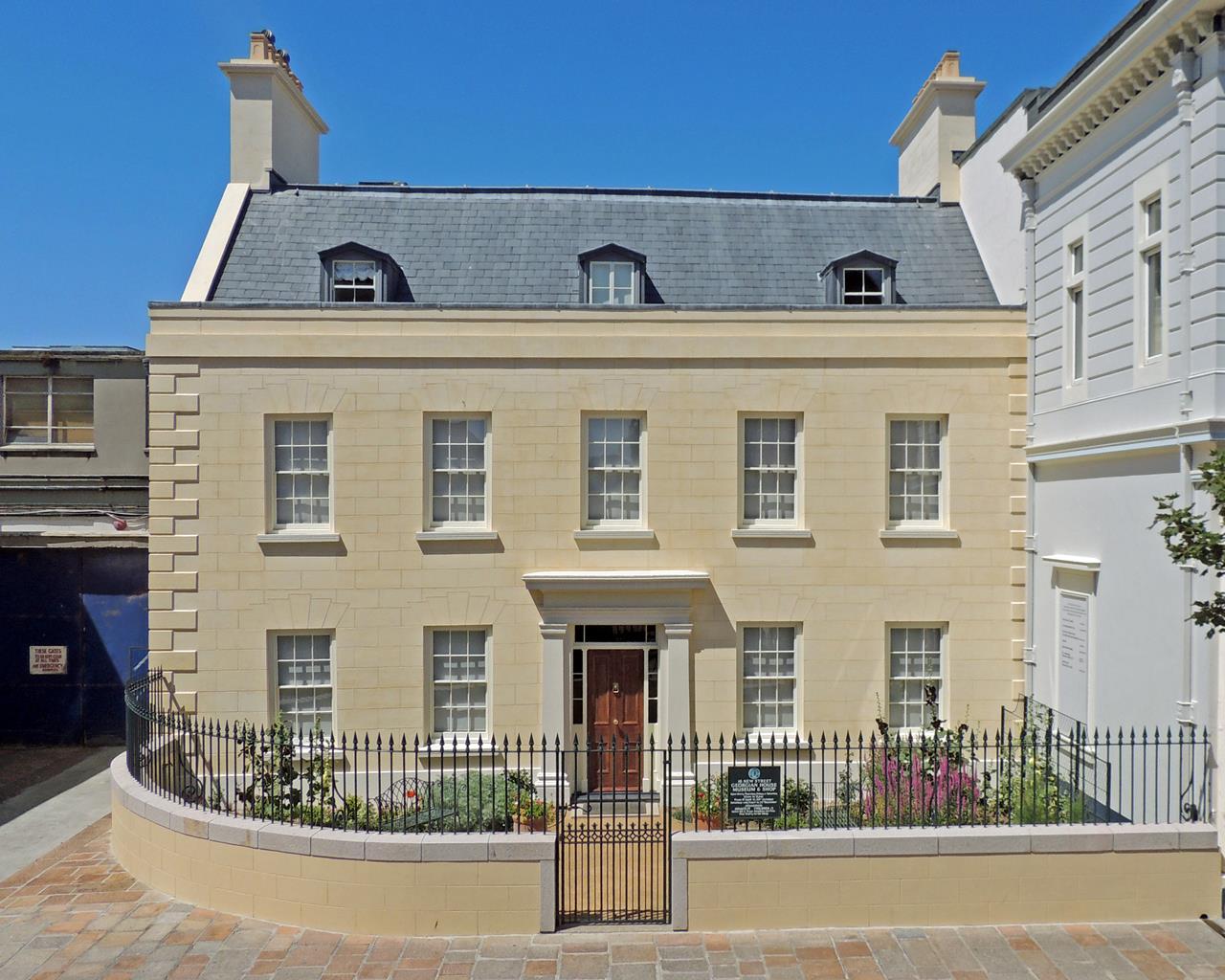 16 New Street, Georgian House Museum & Shop