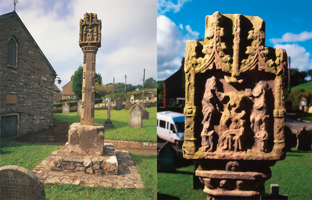 Derwen Churchyard Cross