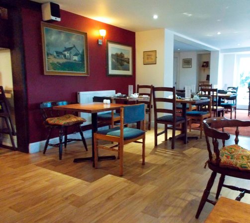 Marsham Arms Coaching Inn
