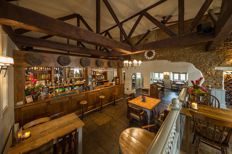 The Three Horseshoes