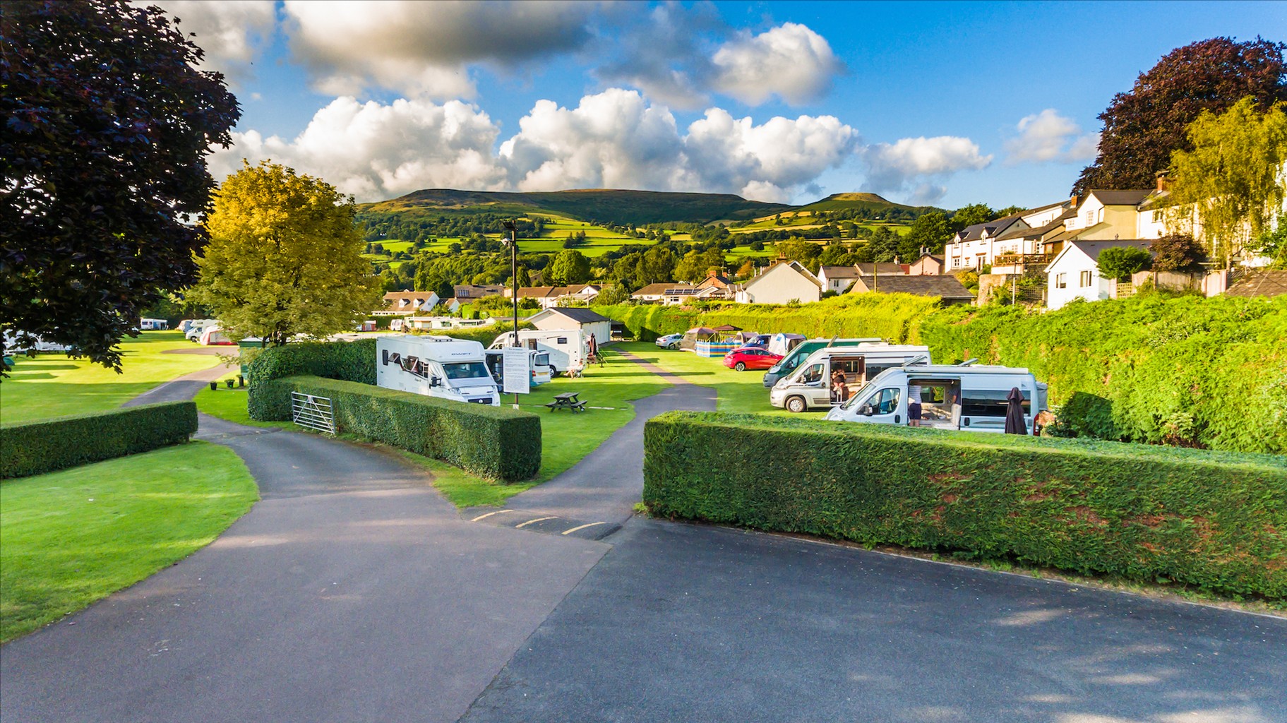 Riverside Caravan & Camping Park