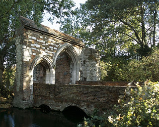 Waltham Abbey Gatehouse, Bridge & Entrance to Cloisters