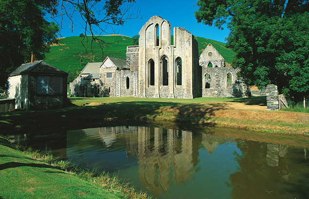 Valle Crucis Abbey