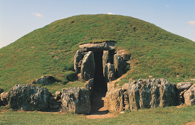 Bryn Celli Ddu Burial Chamber