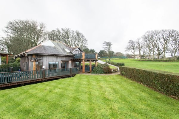 Fairways Lodge